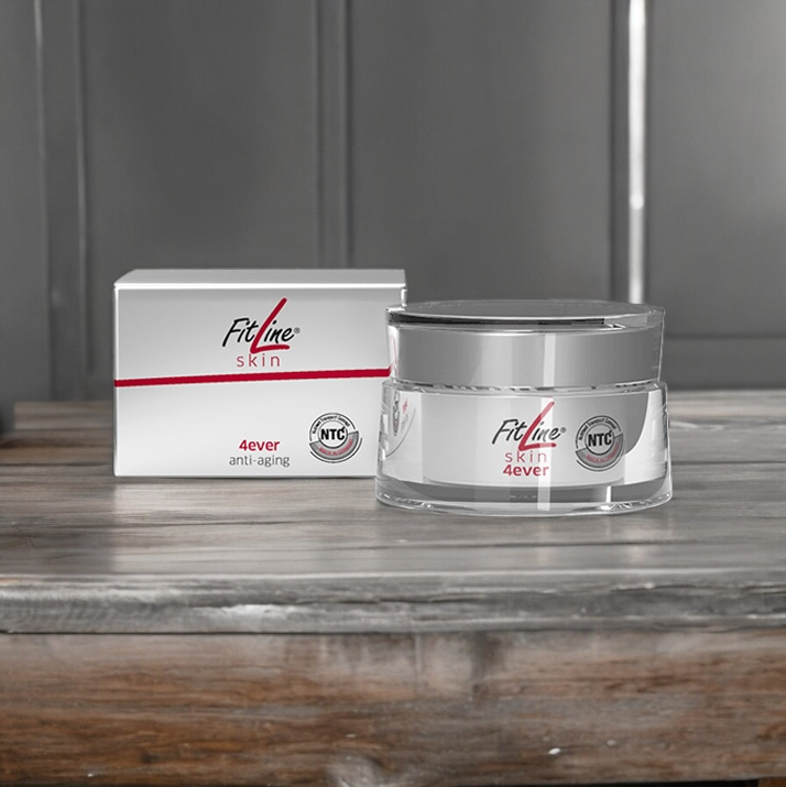 Crema de dia y de noche para hidratar y mejorar la piel de la cara.